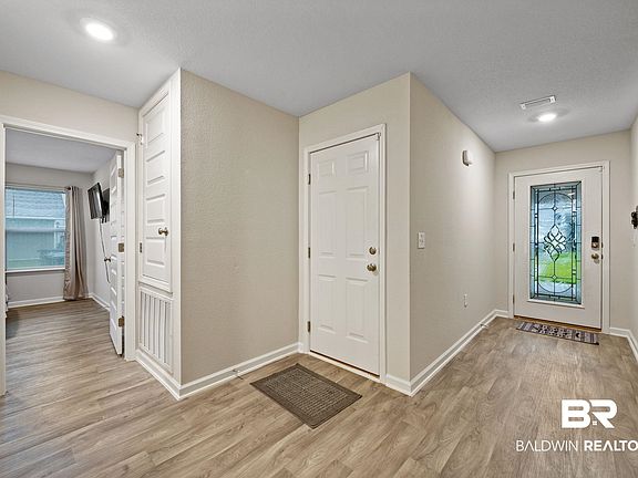 4th image of 24501 Alamitos Trace Dr