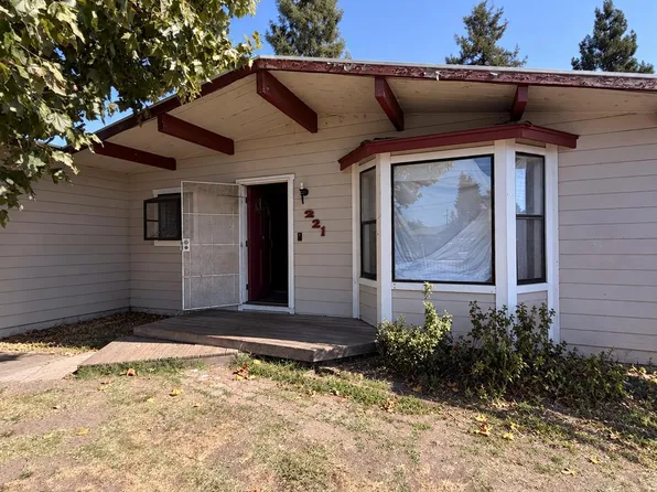 2106 Westwood Drive, Santa Rosa, CA 95407