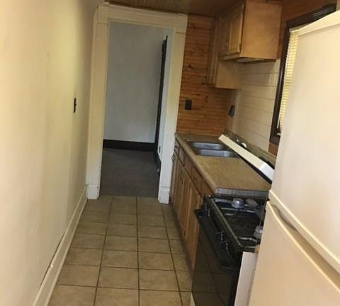 2nd image of 406 Michigan Ave APT 2