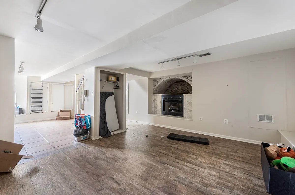 Building Photo - 716 S 2nd St #2