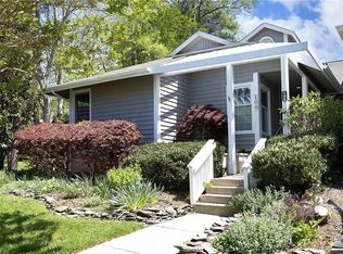 108 Elmwood Cir, Chapel Hill, NC 27514