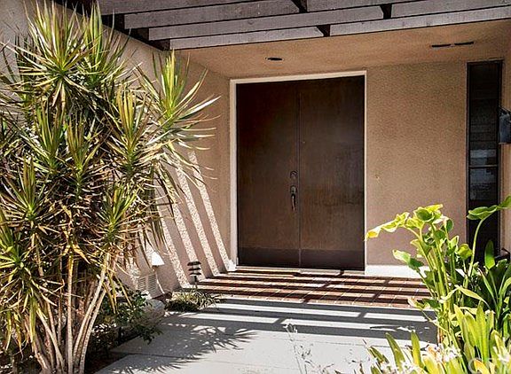 2nd image of 800 La Cadena Ave