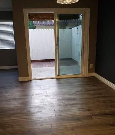 5th image of 355 Avocado St Unit C2