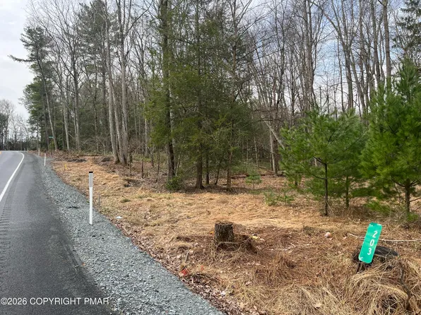 203 Highway 739, Hawley, PA 18428