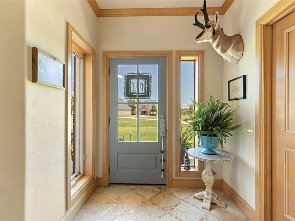 5th image of 10825 Chardonnay Dr