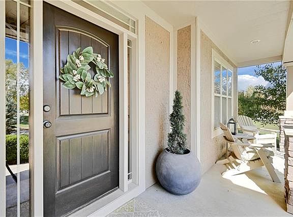 3rd image of 10744 W 163rd Ct