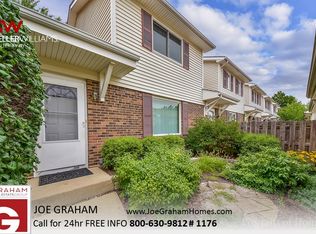 6 Penny Royal Pl, Woodridge, IL 60517