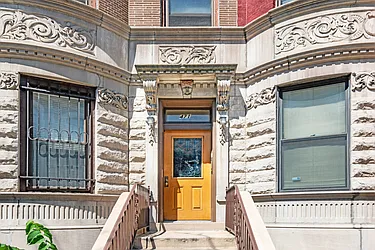 Rented by R New York