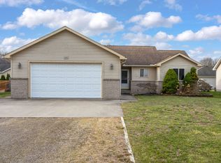2435 Fruit St, Algonac, MI 48001