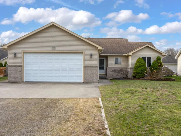 2435 Fruit St, Algonac, MI 48001