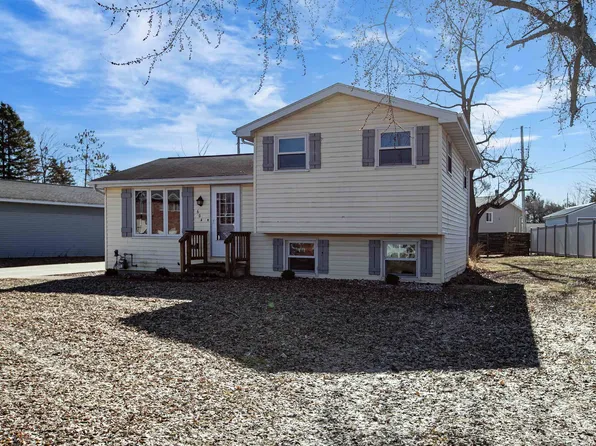 604 E Forest St, Black Creek, WI 54106