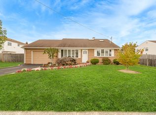 349 Lido Pkwy, Lindenhurst, NY 11757