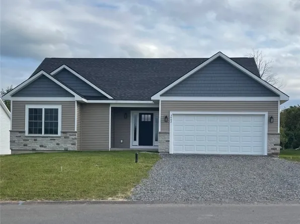 3402 Tall Tree Ln, Baldwinsville, NY 13027