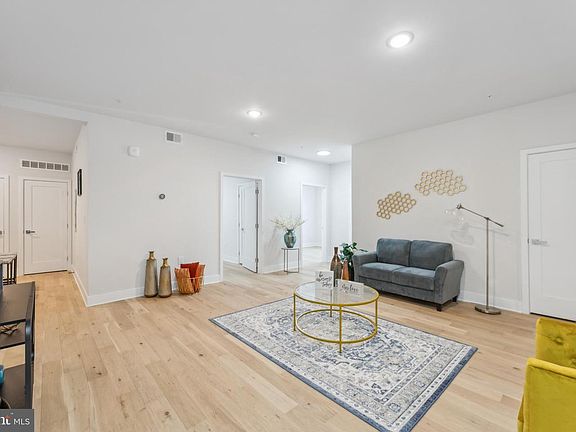 3rd image of 1621 T St SE #6