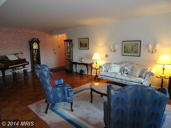 5th image of 4201 Cathedral Ave NW APT 1002E