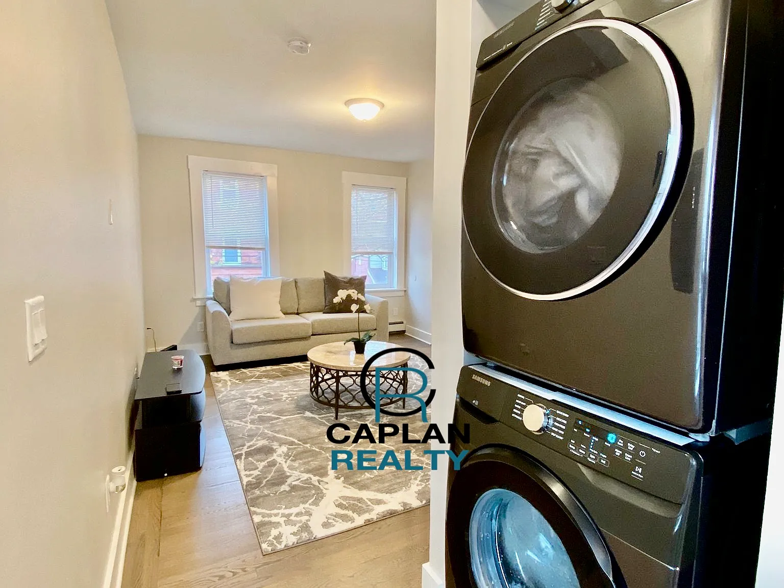 2 bed, 800 sqft, $1,995 — Photo 2