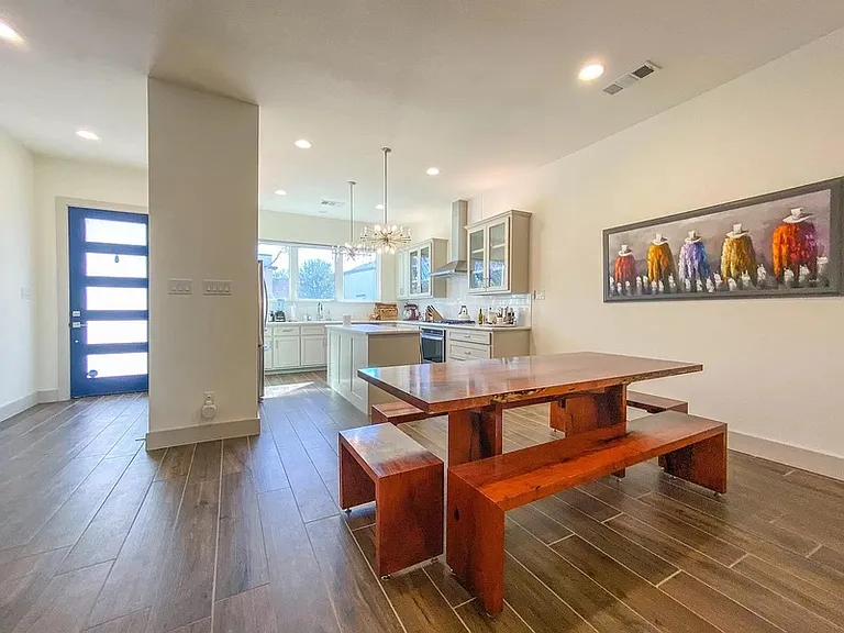 400 Wimberly St #1 — Photo 2