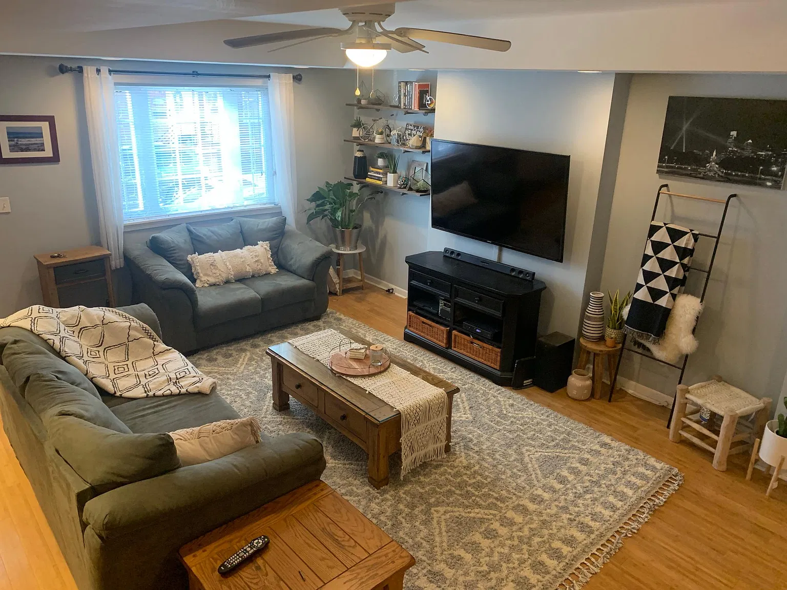 3 bed, 2000 sqft, $3,000 — Photo 4