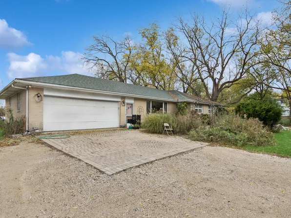 23520 N Old McHenry Rd, Lake Zurich, IL 60047