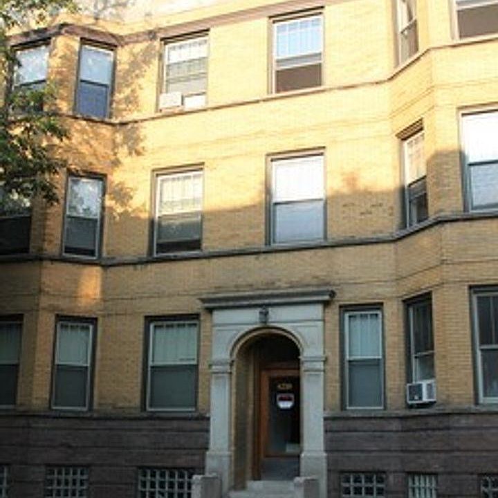1st image of 1334 W Granville Ave #3