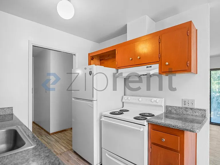 321 Athol Ave #1 — Photo 14
