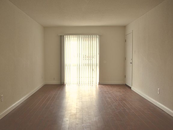 2nd image of 4466 El Paulo Ct APT B