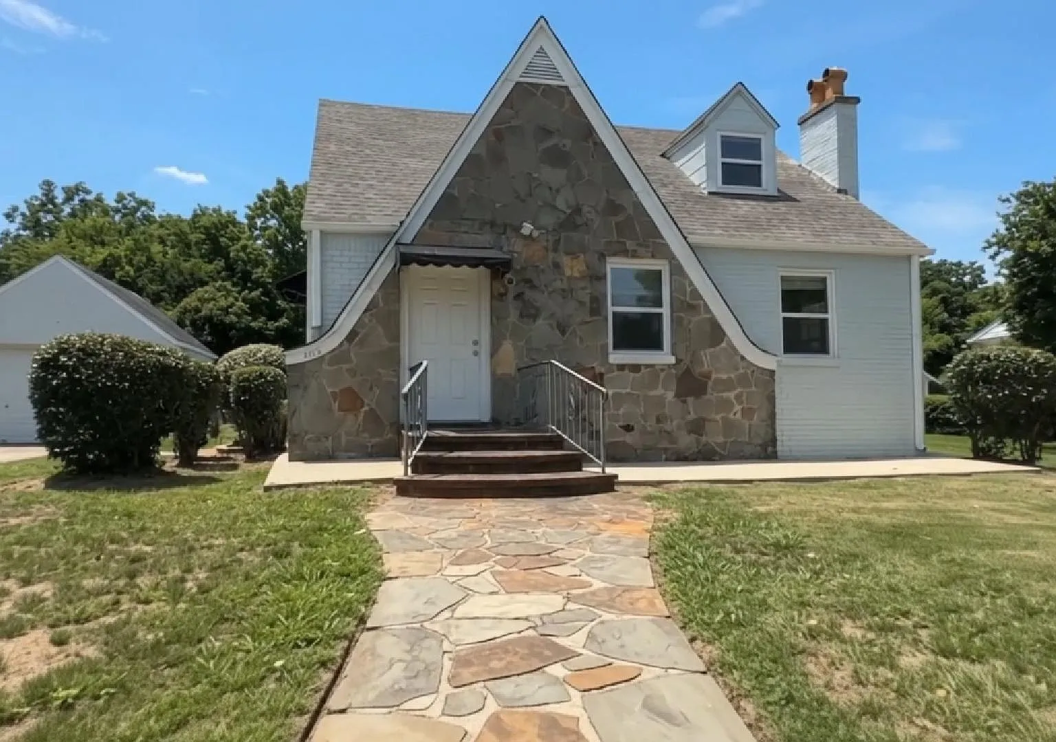 4 bed, 1755 sqft, $3,900 — Photo 1