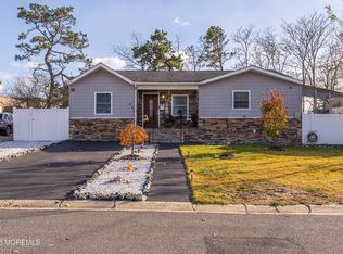 436 Applegate Ave, South Toms River, NJ 08757