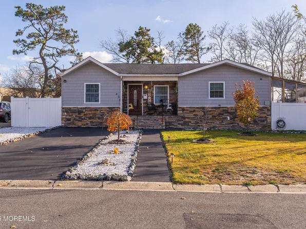 436 Applegate Avenue, Toms River, NJ 08757