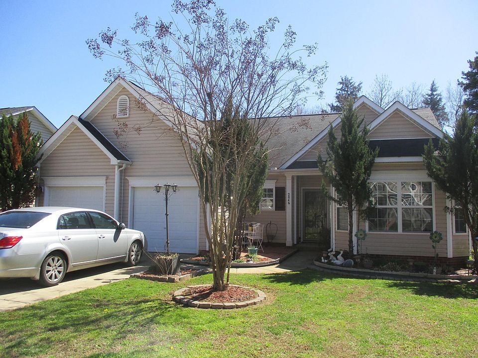 One level home with fenced backyard in quiet community 