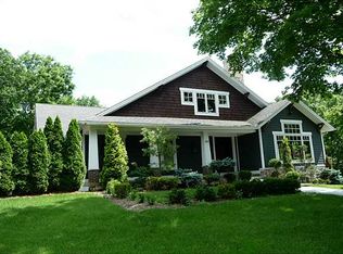 261 Riverside Dr, Rossford, OH 43460