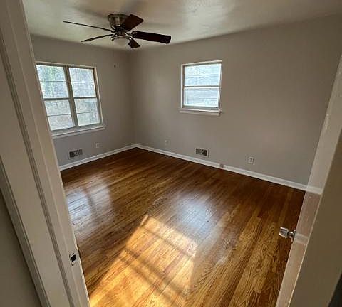 5th image of 5054 Northwood Dr NW