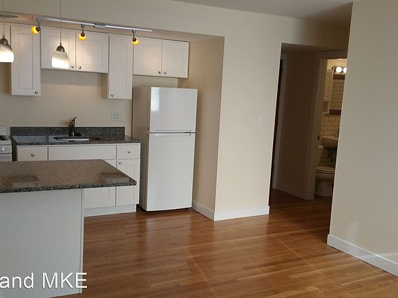 2nd image of 1639 N Farwell Ave APT 208