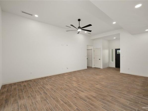 9218 N 25th Ln, McAllen, TX 78504