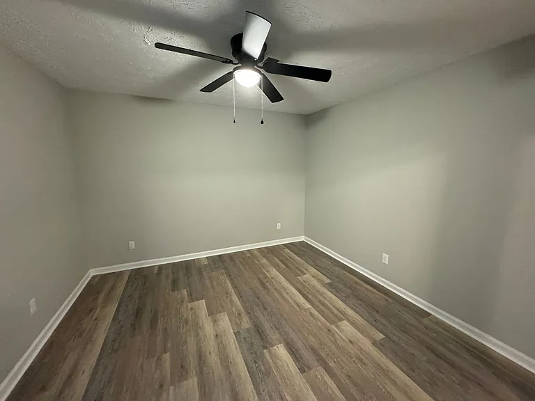 209 Lakeshore Dr — Photo 29