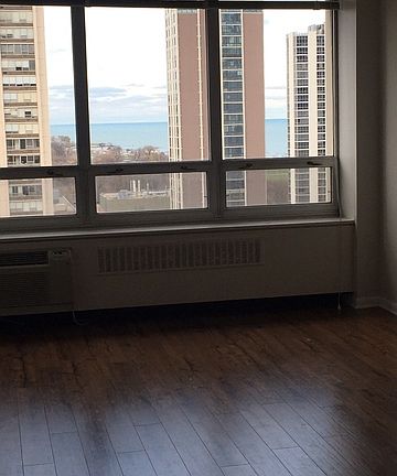 4th image of 88 W Schiller St APT 1805L
