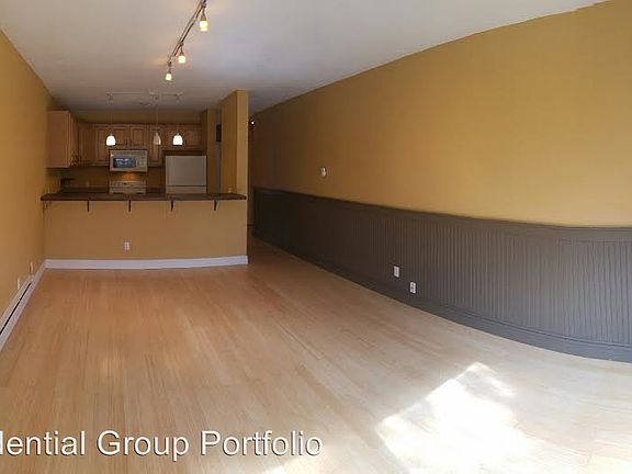 3rd image of 5844 NE 75th St #B307