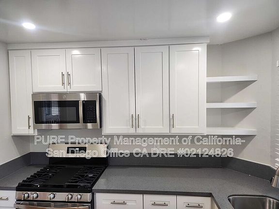 4th image of 3944.5 Georgia St