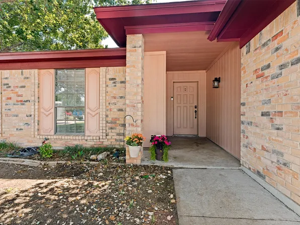 1065 Green Ridge Ter, Saginaw, TX 76179