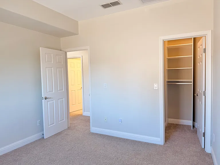 653 Lilja Ct — Photo 18