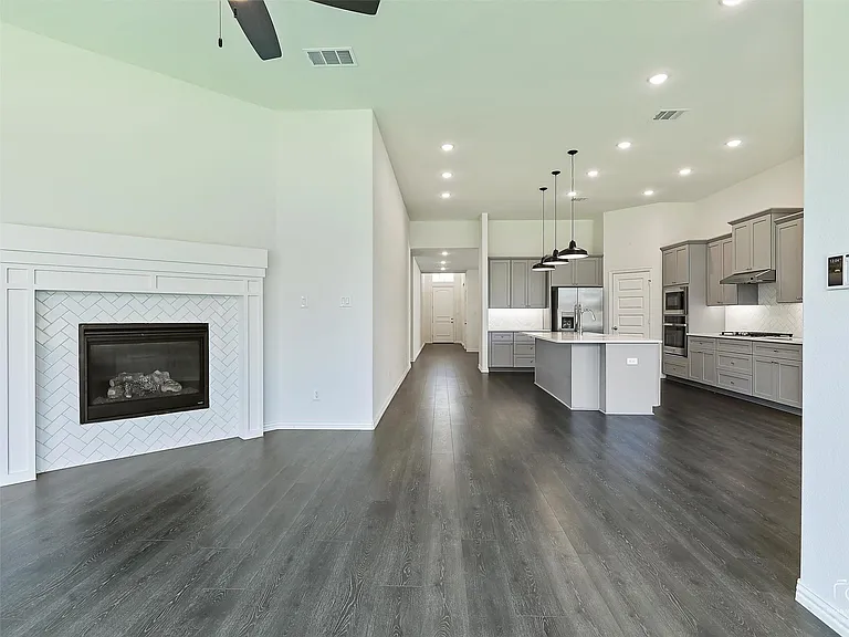 3011 Hobbs Ln — Photo 23