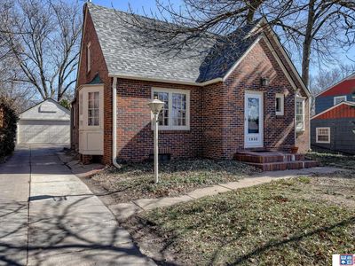 1932 S 48th St, Lincoln, NE, 68506