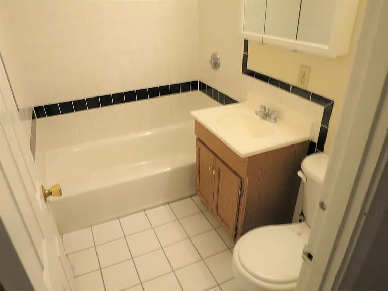 288 Prospect St #6 — Photo 8