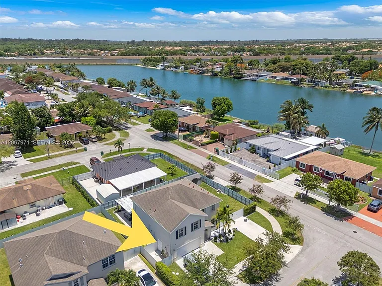29399 SW 143rd Pl #EFFIC — Photo 1