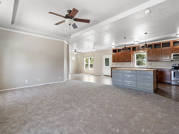 5th image of 41010 NW Pacific Ave