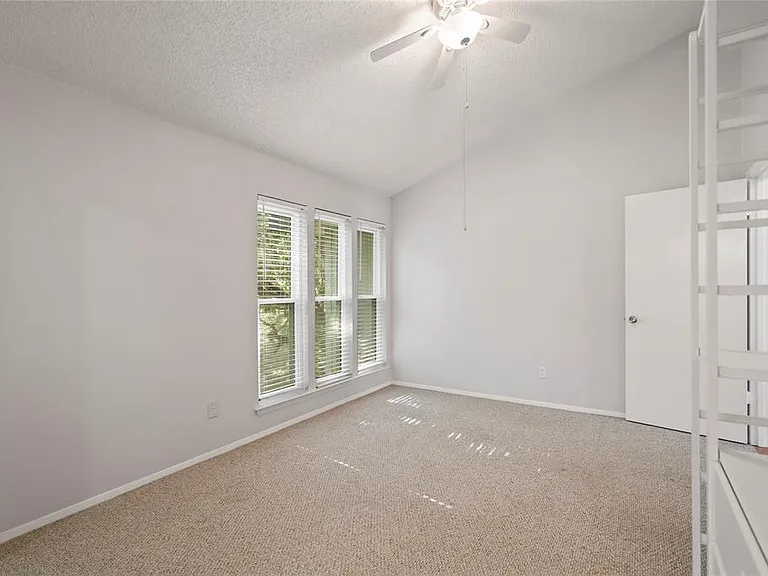 4020 Holland Ave #202 — Photo 19