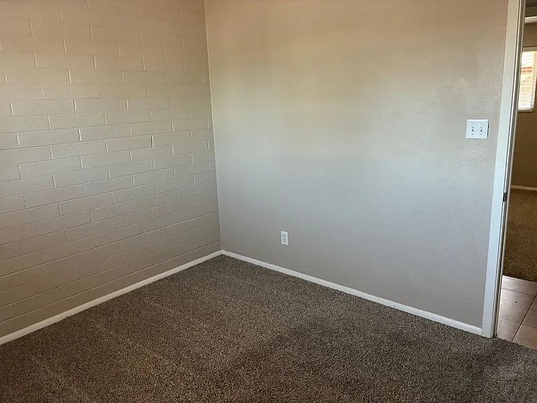 3426 E Hillery Dr — Photo 16