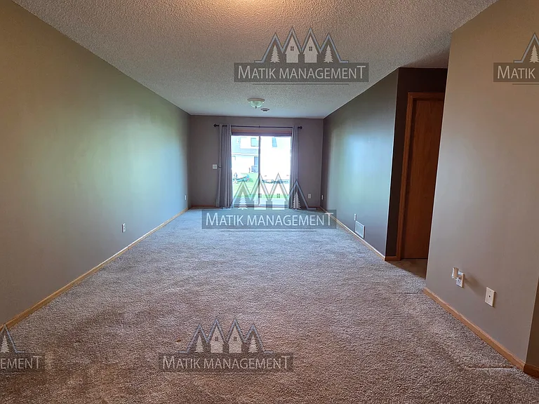 718 10th St SW — Photo 33