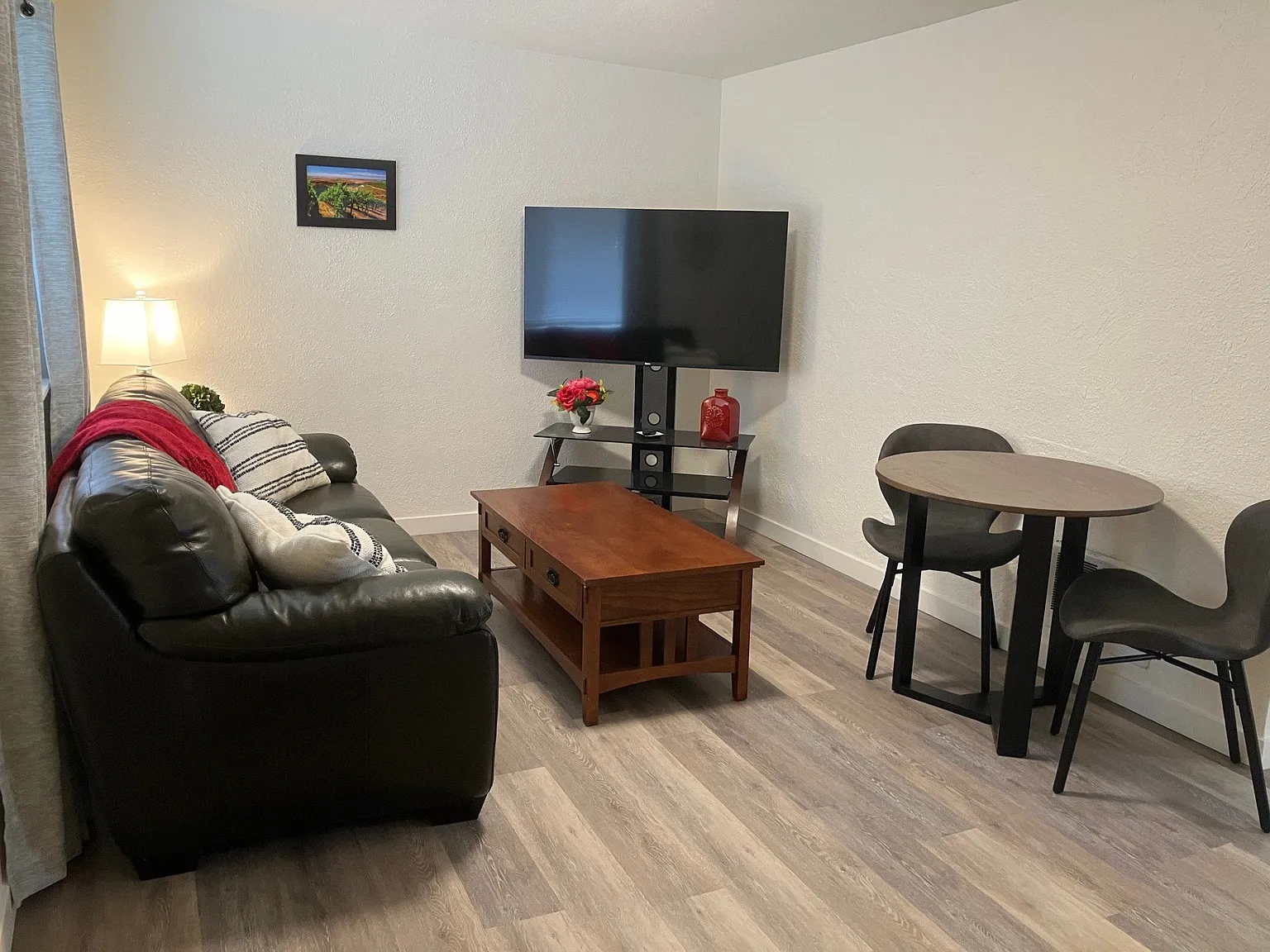 Basin St Apartments Unit 5 — Photo 4
