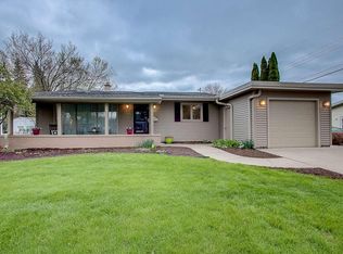 7309 Edgehill Rd, Greendale, WI 53129